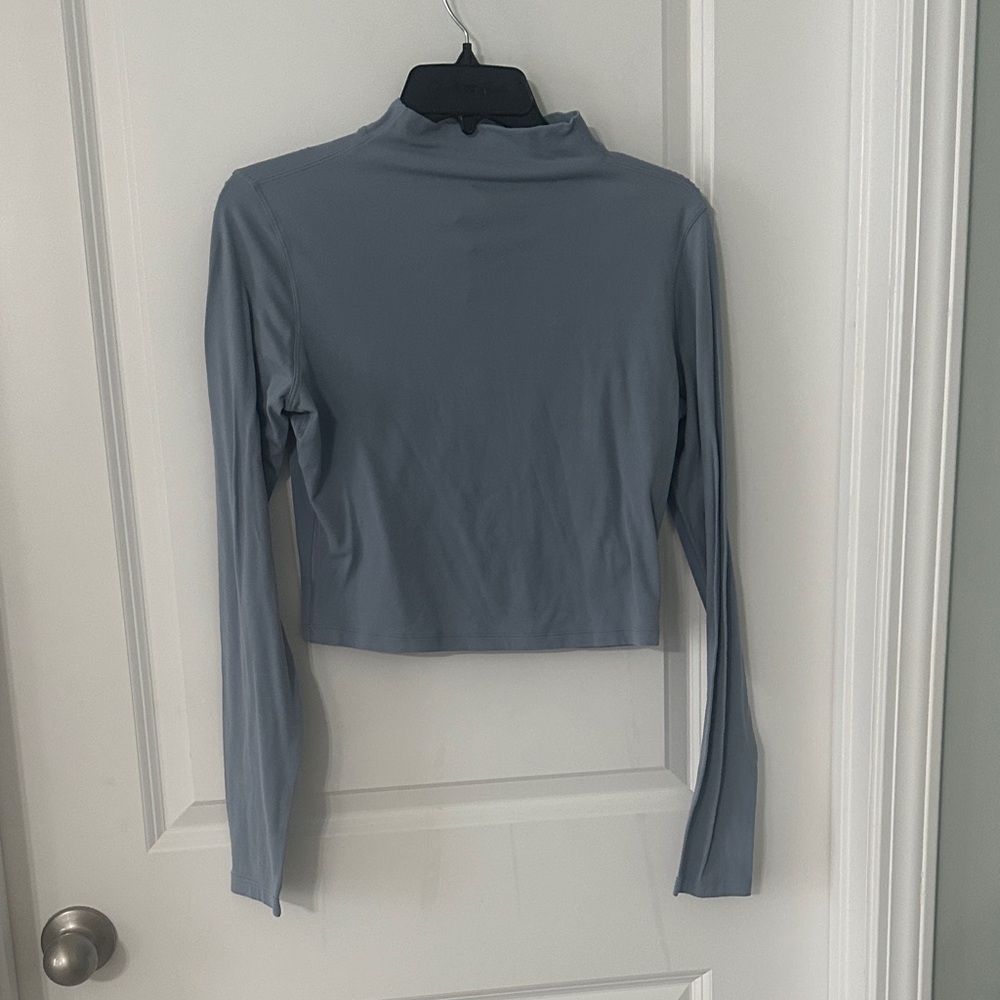 lululemon athletica Slate Gray Mock Neck Crop Top